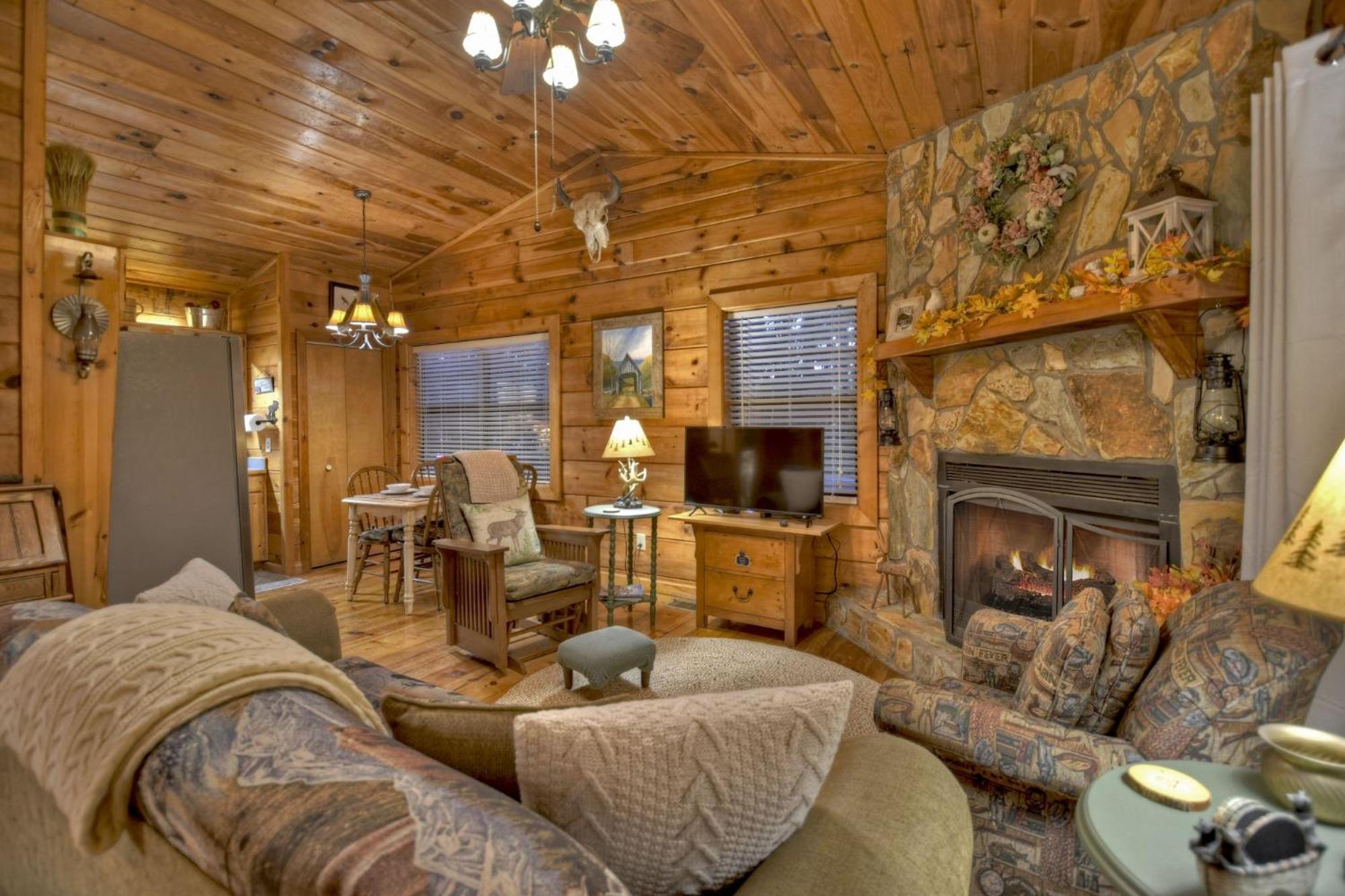 Hygge Haus Rustic Charm Cozy Beds And A Serene Location Ellijay Luaran gambar